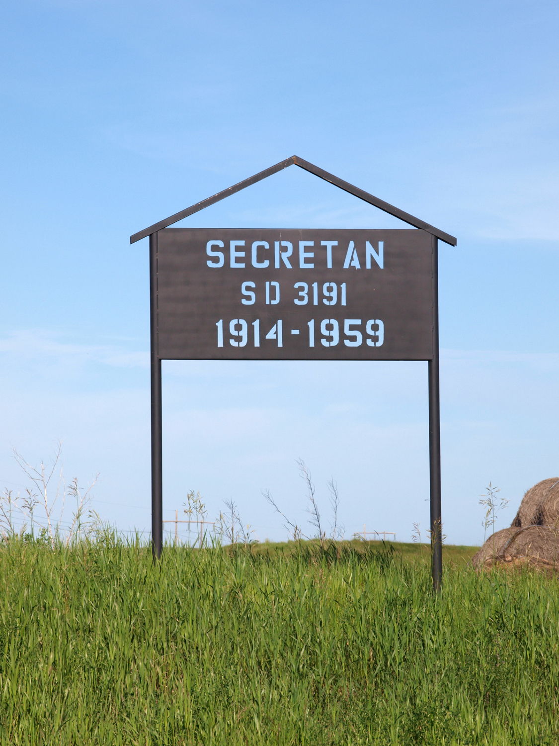  Secretan school district 3191, less than 1km north of Junction of Hwy #1 and Secretan Road, Secretan CP siding SW 35 tsp 17 range 4 west of the 3rd meridian, Secretan, 1914-1959